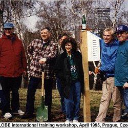 První mezinárodní workshop v Praze 1995.