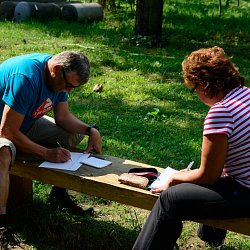 plánujeme pod jabloní